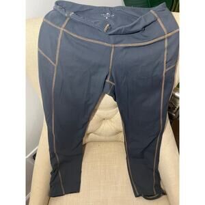 Athleta Black Crop Leggings Size Small Ruched Ankle Athletic Yoga Pants